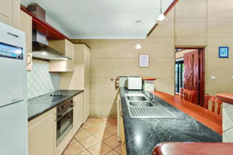 Swallows Nest - Phillip Island Accommodation 7