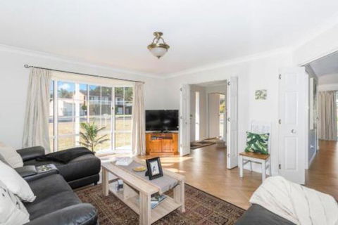Macleay Street 23 Narrawallee - Phillip Island Accommodation 0