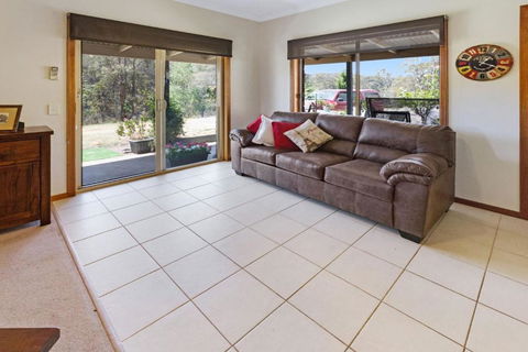 Mt Taylor Country Retreat 15 Minutes To Bairnsdale - Phillip Island Accommodation 6