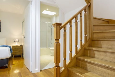 Tranquil Townhouse In Port Melbourne - Phillip Island Accommodation 1