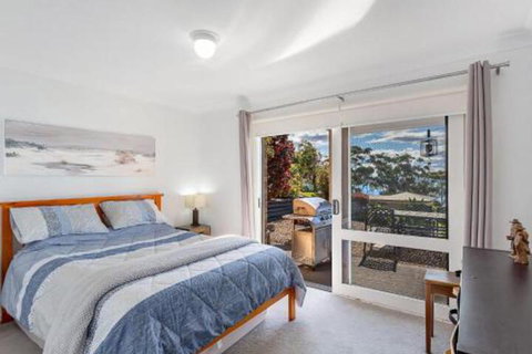 Yenangoon Walking Togetherat Corlette - Phillip Island Accommodation 4