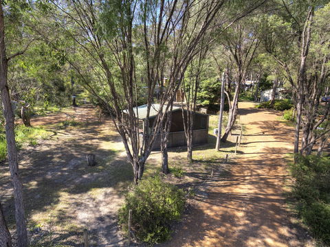 Gum Grove Chalets - Phillip Island Accommodation 2