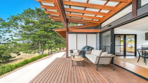 Byron Bay Luxury Holidays Carinya Cottages 3 - Phillip Island Accommodation 4