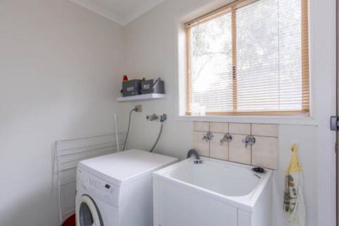 PERFECT On PYMBLE AVE - Phillip Island Accommodation 4