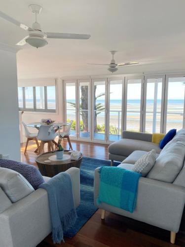 Happy Tides Beachfront Holiday Home - Phillip Island Accommodation 4