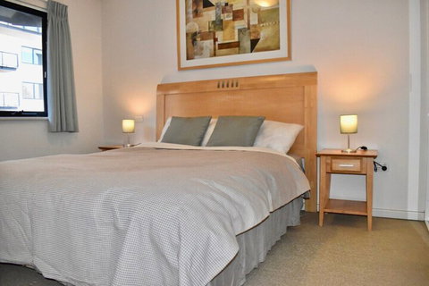 Convenient City Aprt For 2 W / Pool Gym Tennis Court - Phillip Island Accommodation 3