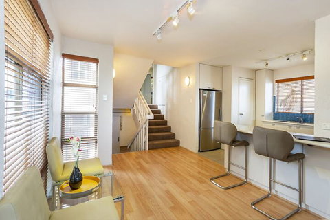 Como Mezzanine Retreat - Phillip Island Accommodation 6