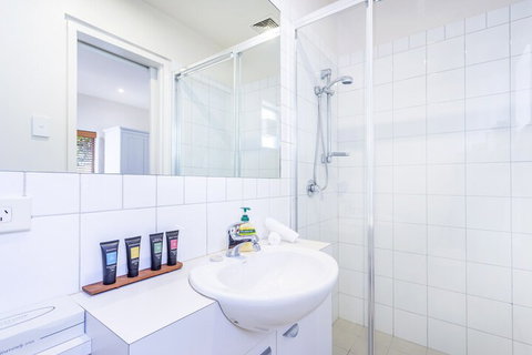 Como Mezzanine Retreat - Phillip Island Accommodation 2