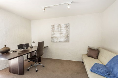 Como Mezzanine Retreat - Phillip Island Accommodation 3