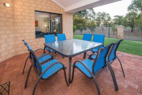 Nyes Nest - Phillip Island Accommodation 4