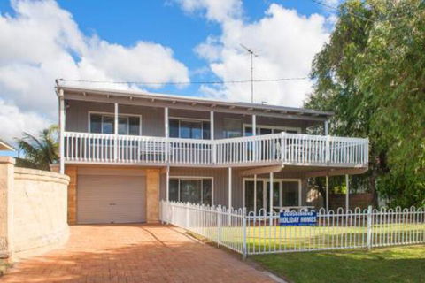Bay Vista - Phillip Island Accommodation 0
