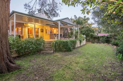 Country Cottage - Phillip Island Accommodation 4