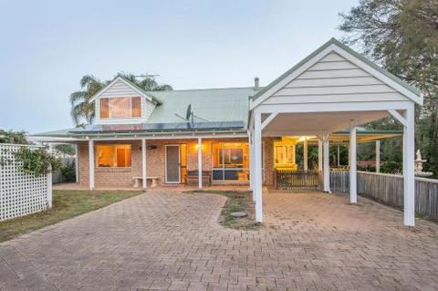 Country Cottage - Phillip Island Accommodation 0
