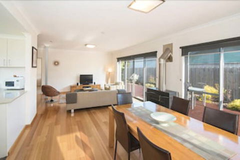 Dolphin Shore - Phillip Island Accommodation 6