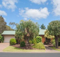 Bottlebrush - Phillip Island Accommodation