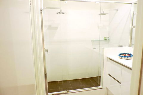Contemporary Cove - Phillip Island Accommodation 3