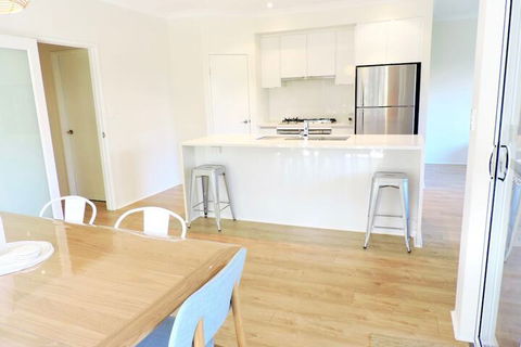 Contemporary Cove - Phillip Island Accommodation 1