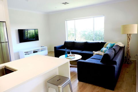 Contemporary Cove - Phillip Island Accommodation 7