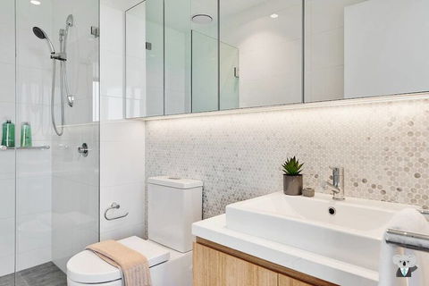 Designer Home With View 2 BED In Box Hill Vbh850 - Phillip Island Accommodation 3