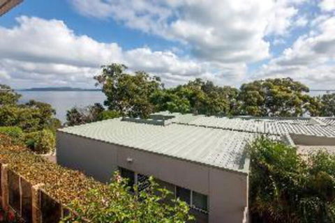 3 Bedroom Villa Moy At Nelson Bay 2 / 30 Thurlow Avenue FREE WIFI - Phillip Island Accommodation 1