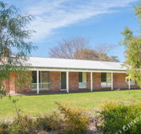 Dunsborough Holiday Homes Lens Lair Quindalup - Phillip Island Accommodation