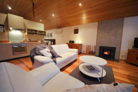 Indulge At Hepburn - Phillip Island Accommodation 5