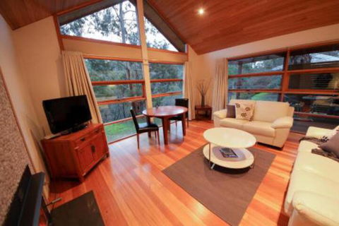 Indulge At Hepburn - Phillip Island Accommodation 4
