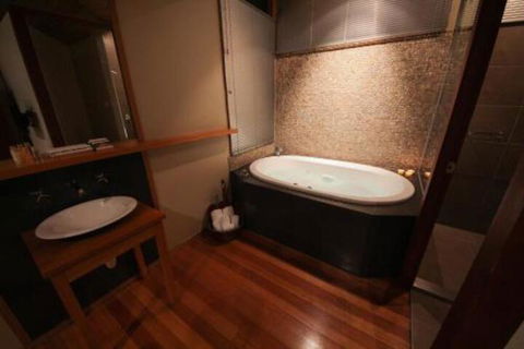 Indulge At Hepburn - Phillip Island Accommodation 0