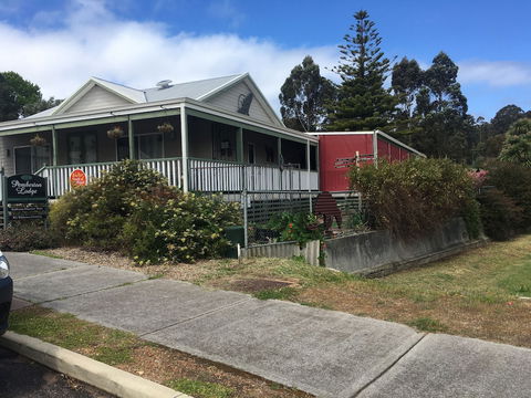 Pemberton Lodge - Phillip Island Accommodation 2