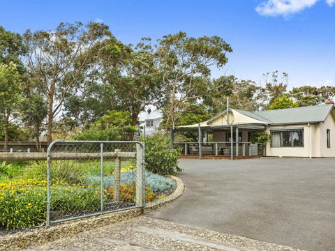 SALTAIR MOUNT MARTHA - Phillip Island Accommodation 2