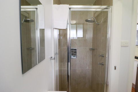 Bluewater Executive Villa In Raffertys Resort - Phillip Island Accommodation 4