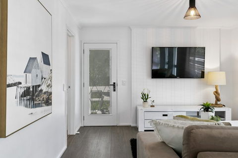 Beauty AND THE Peace - Inlet Side - Phillip Island Accommodation 2