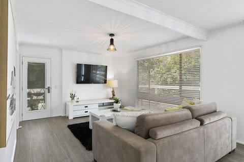 Beauty AND THE Peace - Inlet Side - Phillip Island Accommodation 4