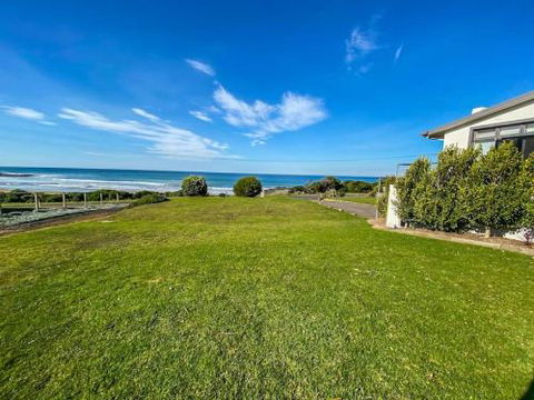 MAVI BEACH HOUSE Beachfront Wifi Views - Phillip Island Accommodation 6