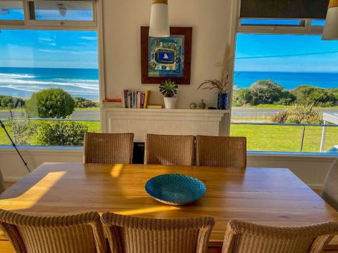 MAVI BEACH HOUSE Beachfront Wifi Views - Phillip Island Accommodation 3