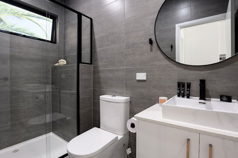 CARLISLE Bright Townhouse In Great Location - Phillip Island Accommodation 1