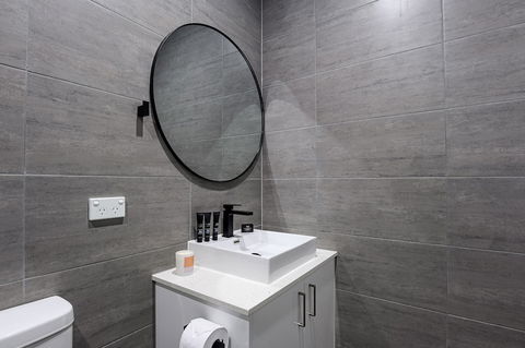 CARLISLE Bright Townhouse In Great Location - Phillip Island Accommodation 0