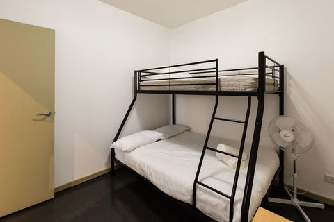 MEGAN, 2BDR Melbourne Apartment - Phillip Island Accommodation 0
