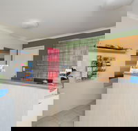 Tin Can Bay's Sleepy Lagoon Motel - Phillip Island Accommodation