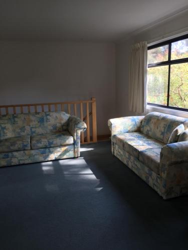 Central Cowes Family Townhouses - Phillip Island Accommodation 2