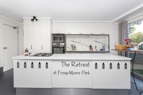 The Retreat At Froog-Moore Park - Phillip Island Accommodation 6