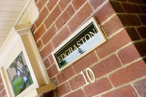 Rosanna Mansion - Phillip Island Accommodation 1