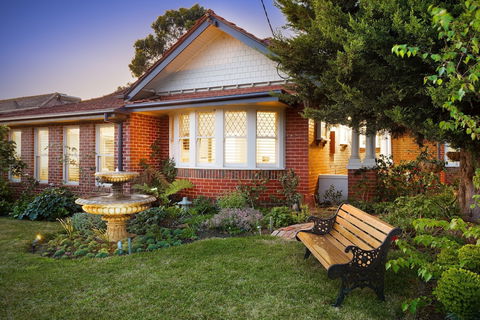 Rosanna Mansion - Phillip Island Accommodation 0