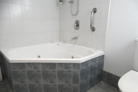 MAS Country Colonial Motor Inn - Phillip Island Accommodation 6