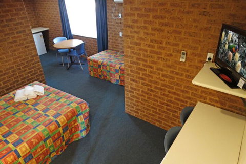 MAS Country Colonial Motor Inn - Phillip Island Accommodation 1