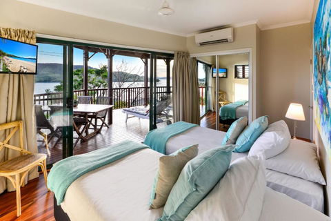 NEWLY BEAUTFULLY RENOVATED 16 The Casuarina 3 Bedroom House With 180 Degree Ocean Views - Phillip Island Accommodation 3