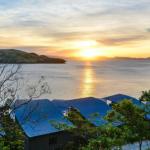 NEWLY BEAUTFULLY RENOVATED 16 The Casuarina 3 Bedroom House With 180 Degree Ocean Views - Phillip Island Accommodation 0