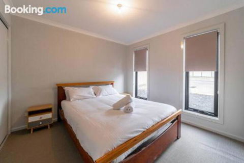 Averys Retreat - Phillip Island Accommodation 0