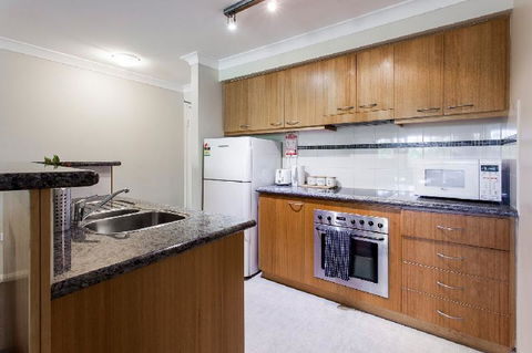 A Comfy 2BR Home Top Location FREE Parking - Phillip Island Accommodation 6