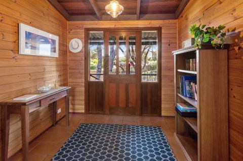 Coleys Beach House Yallingup - Phillip Island Accommodation 5